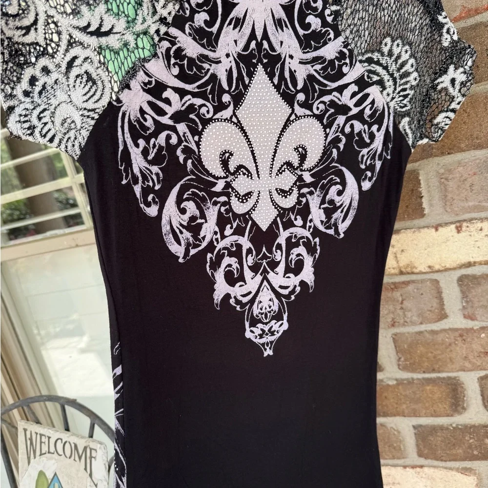 Black and White Embellished Top - Picture 6 of 8